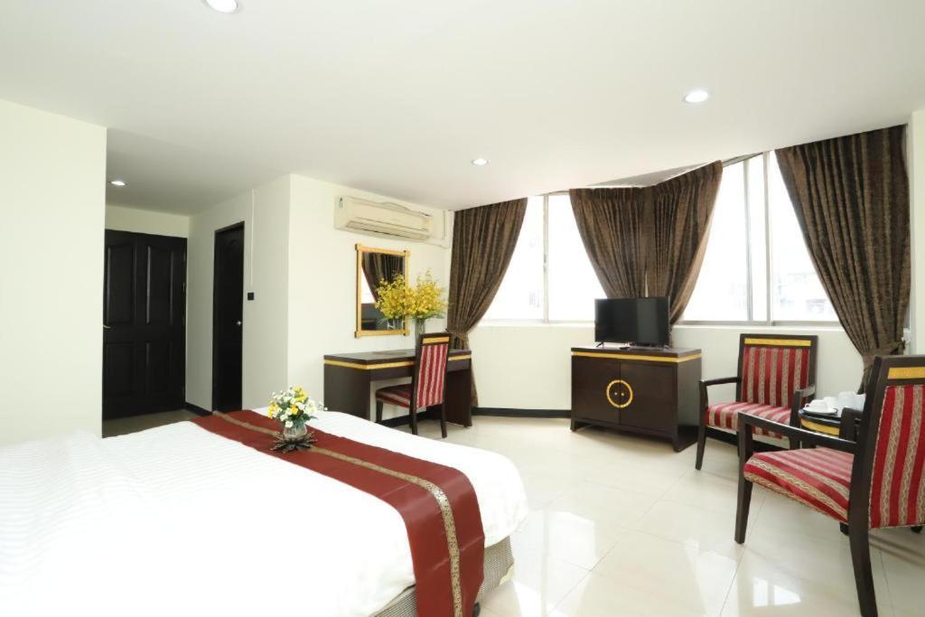 Lucky Palace Hotel 曼谷 外观 照片